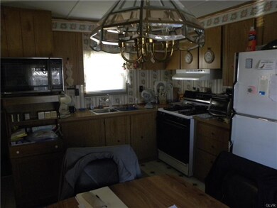 4629 Indian Creek Rd unit 22, Macungie, PA 18062 - photo 6