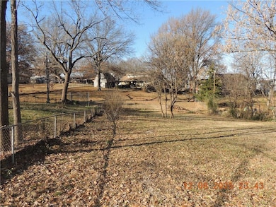 3228 S Cedar Ave, Independence, MO 64052 - photo 3