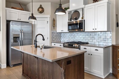 4252 SW 40th St, Redmond, OR 97756 - photo 6