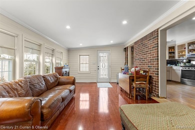 7941 N Charlesworth St, Dearborn Heights, MI 48127 - photo 6