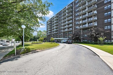 Welcome to 1100 Clove Road!
