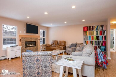 06-Living Room-ELKO8555-Edit