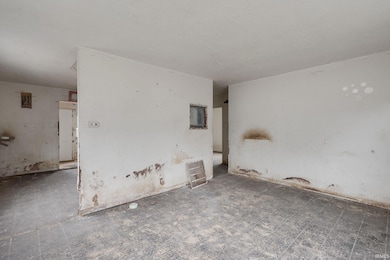 1946 N Johnson St, South Bend, IN 46628 - photo 6