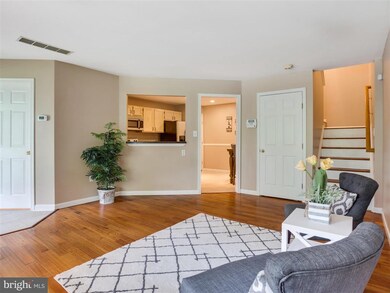 8303 Green Heron Way, Lorton, VA 22079 - photo 5