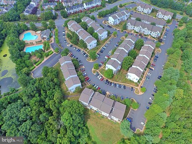 21834 Elkins Terrace unit 48, Sterling, VA 20166 - photo 5