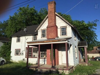 Home has side entry for use as a Duplex. 