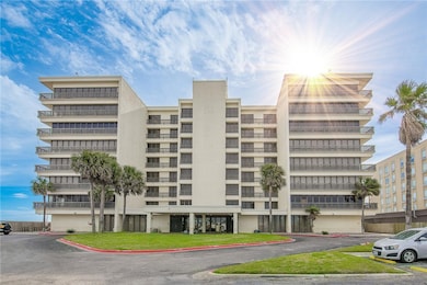 15002 Windward Dr unit 401, Corpus Christi, TX 78418 - photo 4