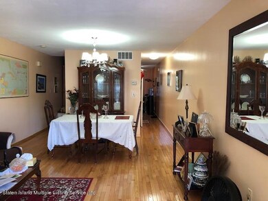 165 Skyline Dr, Staten Island, NY 10304 - photo 3