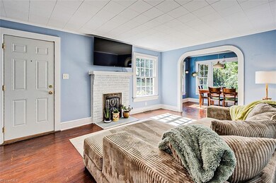 827 Corwith St, Asheboro, NC 27205 - photo 2