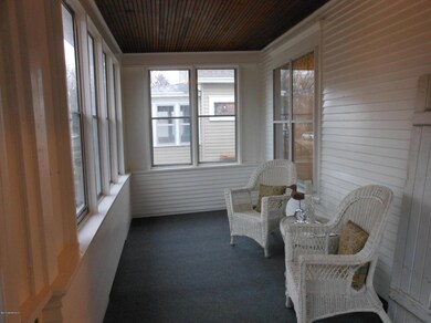 3 season porch