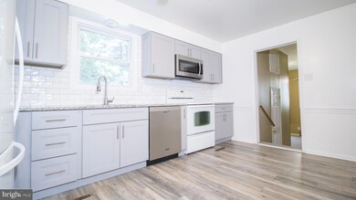 7119 Bridoon Ave, Sykesville, MD 21784 - photo 6