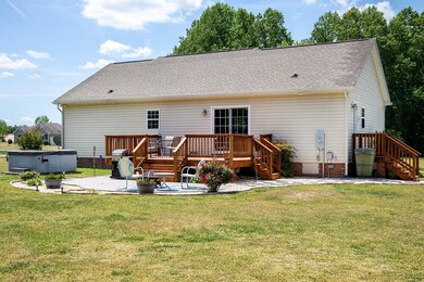 406 Pond Dr, Dunnsville, VA 22454 - photo 3