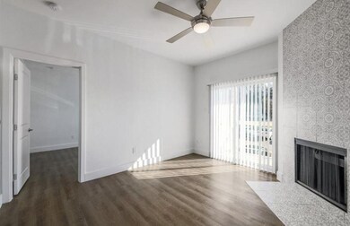 114 E 31st St unit 314, Austin, TX 78705 - photo 4