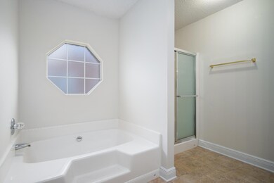 Master Garden Tub