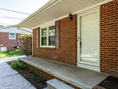 829 Greenwich St, Raleigh, NC 27610 - photo 7