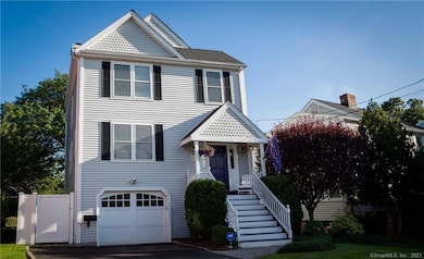 331 Riverside Dr, Fairfield, CT 06824 - photo 2