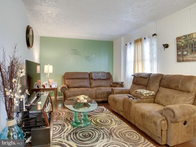 7403 Walker Mill Dr, Capitol Heights, MD 20743 - photo 4