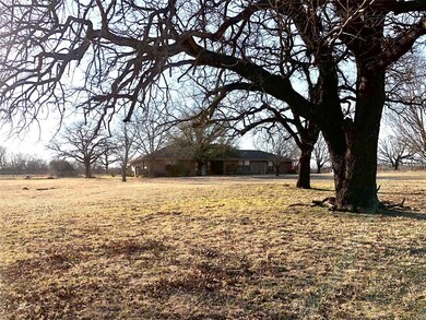 604 County Road 4680, Boyd, TX 76023 - photo 2