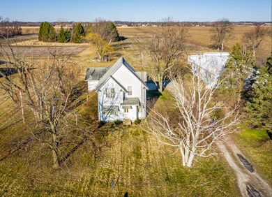 104 S 325 E, Valparaiso, IN 46383 - photo 2