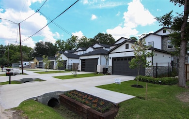 7412 Cora St, Houston, TX 77088 - photo 2