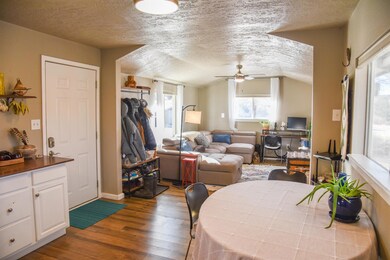 2305 New Mexico 522 unit B, Questa, NM 87556 - photo 5