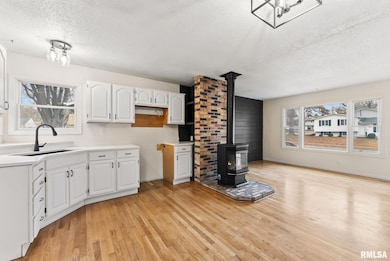 5812 Hillandale Rd, Davenport, IA 52806 - photo 6