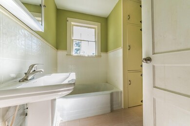 2nd Bathroom 1