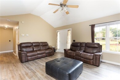 2457 Foxfire Ln, Burlington, NC 27217 - photo 3