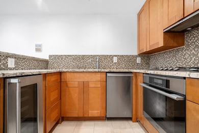 Kensington House unit 902, New York, NY 10011 - photo 4