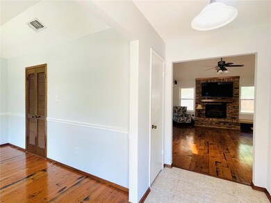 813 Saddlebrook Dr S, Bedford, TX 76021 - photo 6