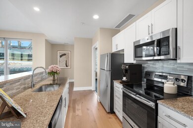235 N Christopher Columbus Blvd unit 714, Philadelphia, PA 19123 - photo 3