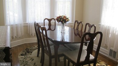 29 W 33rd St, Reading, PA 19606 - photo 5