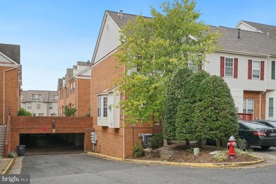 6022 Madison Overlook Ct, Falls Church, VA 22041 - photo 3