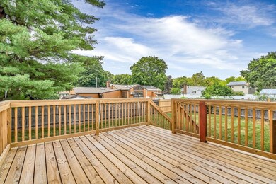 10 Buttercup Ln, Medway, MA 02053 - photo 4