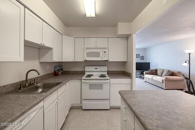 2800 N Atlantic 511-14