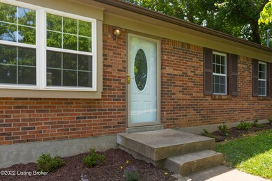 8309 Vaughn Mill Rd, Louisville, KY 40228 - photo 3