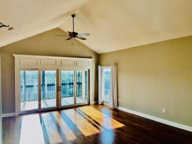 SPACIOUS LIVING RM