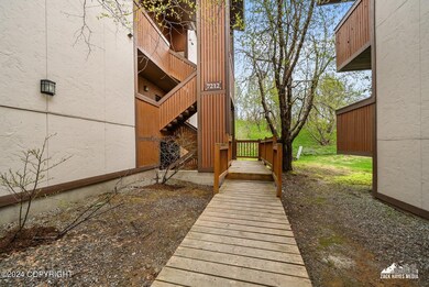 04-7212FOXRIDGECIRCLEUNITF_ZHM_04