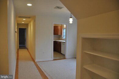 22 Carnegie Dr, Princeton, NJ 08540 - photo 5