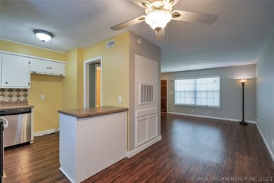 6112 S Madison Place unit C, Tulsa, OK 74136 - photo 7