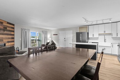bb5 Dining Room