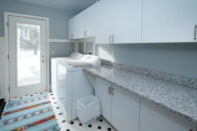 5540 Blue Spruce Ln, Kalamazoo, MI 49009 - photo 7