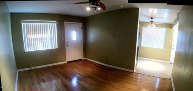 020-LIVING ROOM