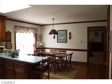 Breakfast Nook - Sunny breakfast nook!
