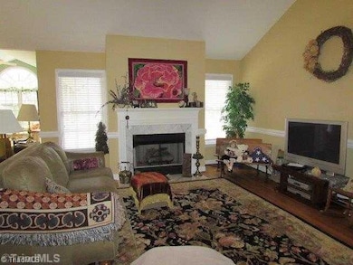 2400 Hickory Forest Dr, Asheboro, NC 27203 - photo 2