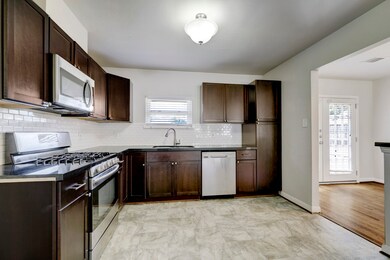 4703 Edison St, Houston, TX 77009 - photo 5