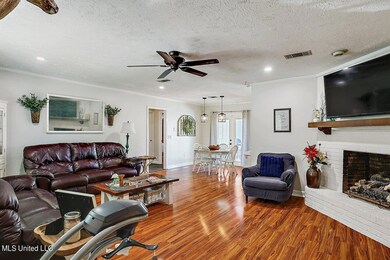 106 Woodcliff Pl 6