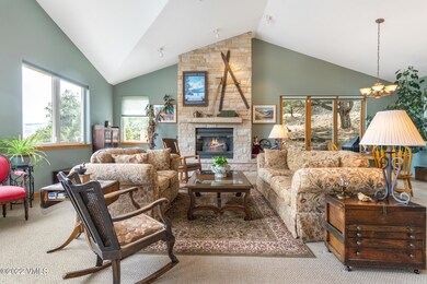 186 Deer Trail Ct MLS-21