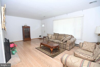 1206 Van Buren Dr, Fort Washington, MD 20744 - photo 3