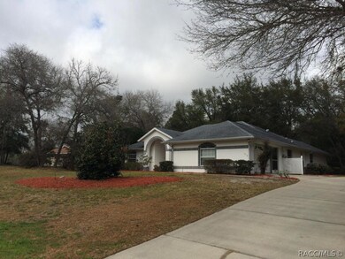 1418 E St James Loop